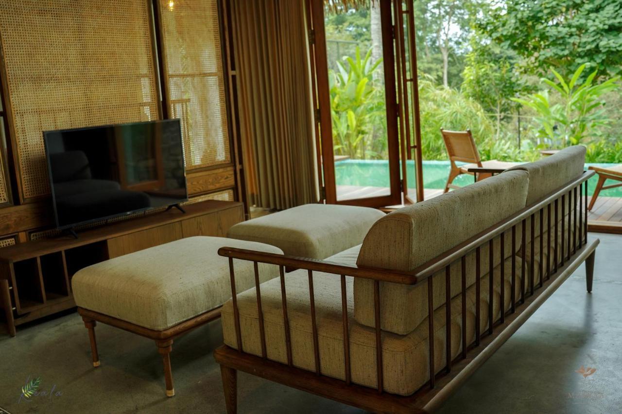 Maayaa Riverside Villa By Kpm Tripenta Attappadi Bagian luar foto