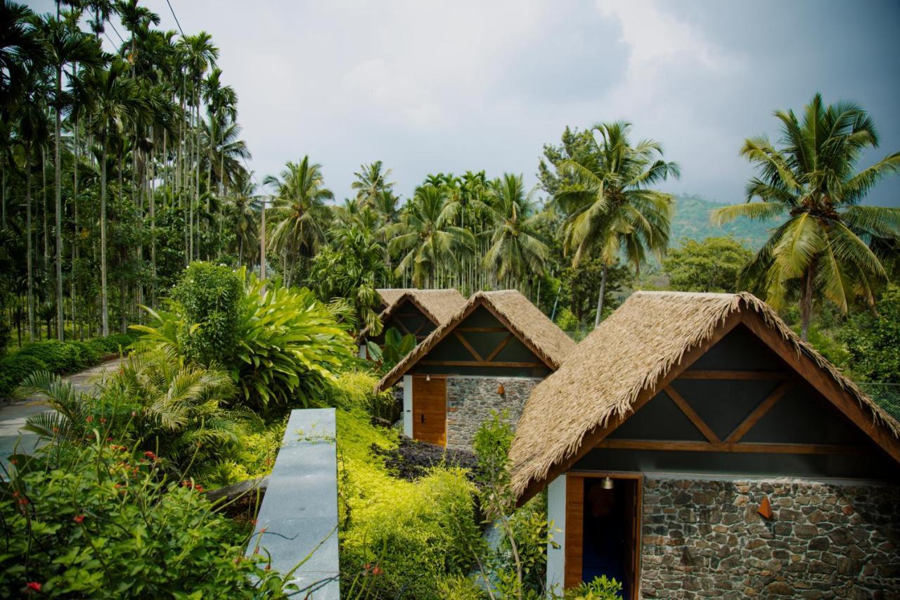 Maayaa Riverside Villa By Kpm Tripenta Attappadi Bagian luar foto