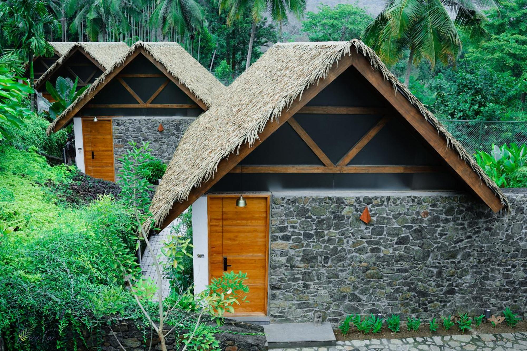 Maayaa Riverside Villa By Kpm Tripenta Attappadi Bagian luar foto